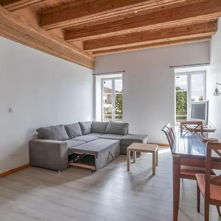 Le Sud - Proche Perouges Lägenhet