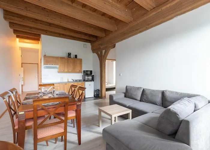 Le Sud - Proche Perouges Apartamento